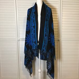 In Gear Fashions Vintage Koko Knot Blue Black Rayon Shawl